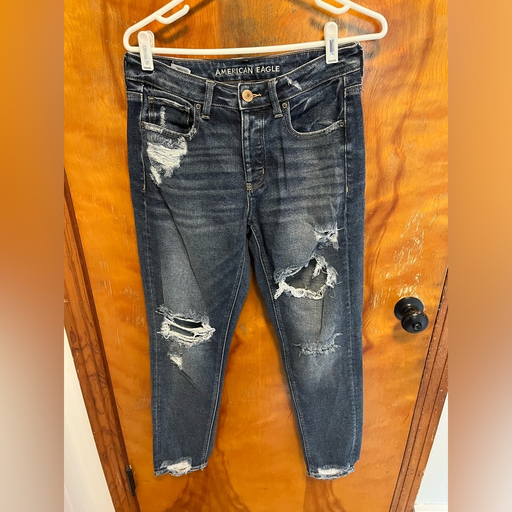 American Eagle Outfitters Women's Ripped Dark Blue Tomgirl button fly Jeans